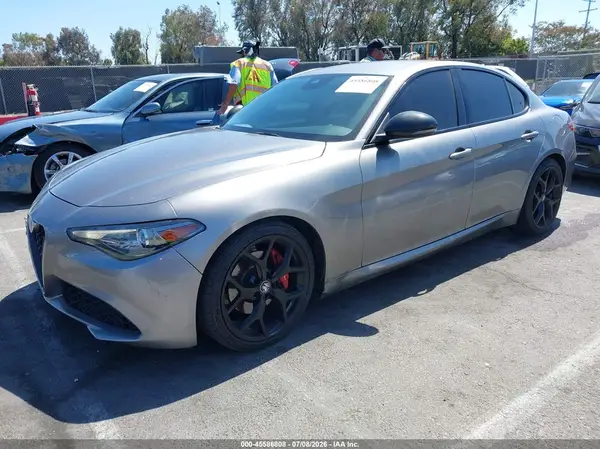 ZARFAMAN2L7624327 2020 ALFA ROMEO GIULIA - Image 2