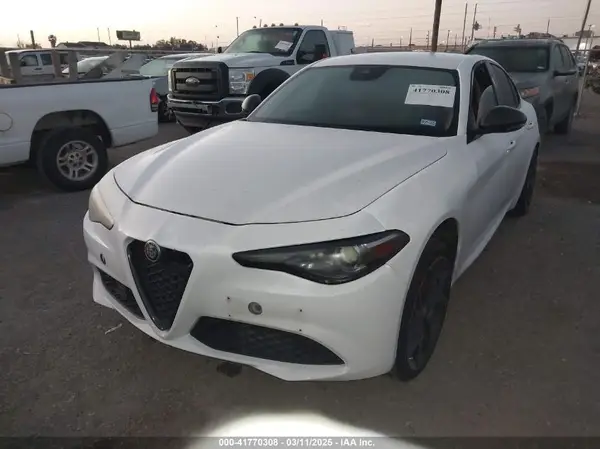 ZARFAMAN2L7626823 2020 ALFA ROMEO GIULIA - Image 2