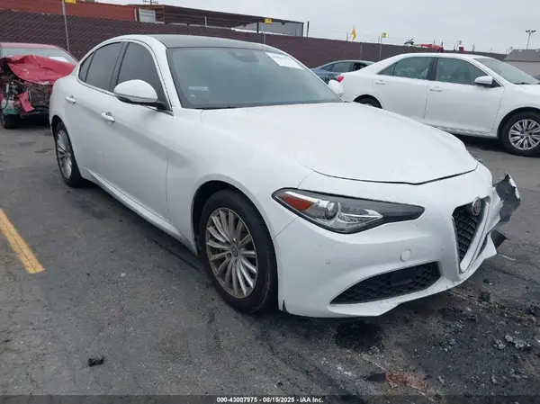 ZARFAMAN2M7640612 2021 ALFA ROMEO GIULIA