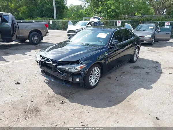 ZARFAMAN2M7644577 2021 ALFA ROMEO GIULIA - Image 2