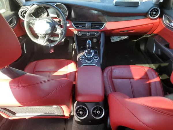 ZARFAMAN2M7649911 2021 ALFA ROMEO GIULIA - Image 8