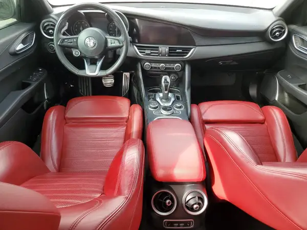 ZARFAMAN2N7656343 2022 ALFA ROMEO GIULIA - Image 8
