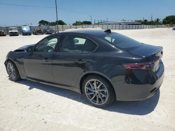 ZARFAMAN2R7682365 2024 ALFA ROMEO GIULIA - Image 2