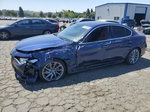 ZARFAMAN3K7600293 2019 ALFA ROMEO GIULIA - Image 1