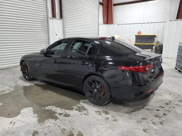 ZARFAMAN3K7616221 2019 ALFA ROMEO GIULIA - Image 2