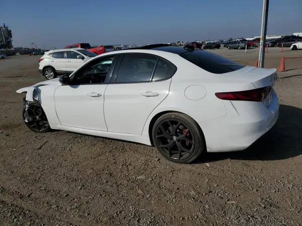 ZARFAMAN3K7620432 2019 ALFA ROMEO GIULIA - Image 2