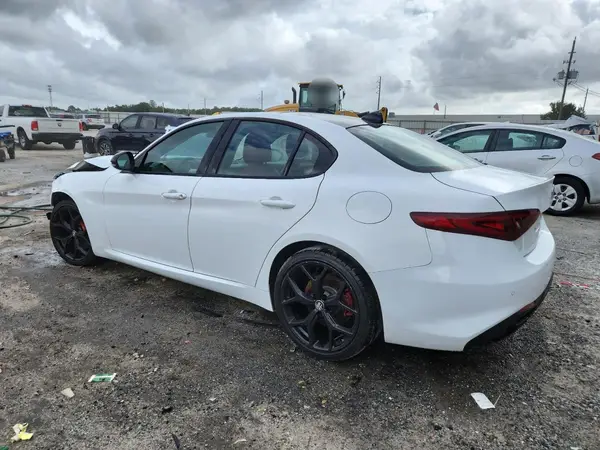 ZARFAMAN3K7622858 2019 ALFA ROMEO GIULIA - Image 2
