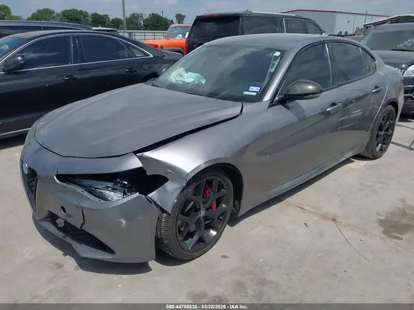 ZARFAMAN3L7625163 2020 ALFA ROMEO GIULIA - Image 2