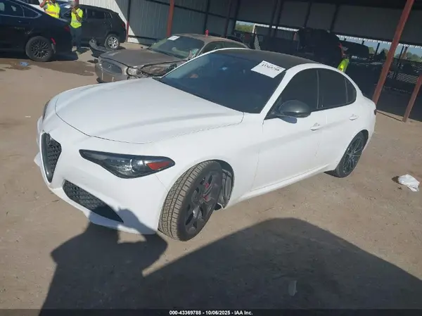 ZARFAMAN3L7626670 2020 ALFA ROMEO GIULIA - Image 2