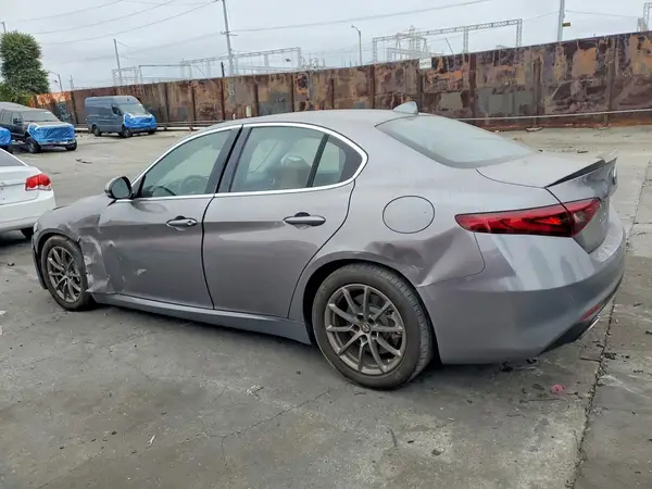 ZARFAMAN3L7631657 2020 ALFA ROMEO GIULIA - Image 2