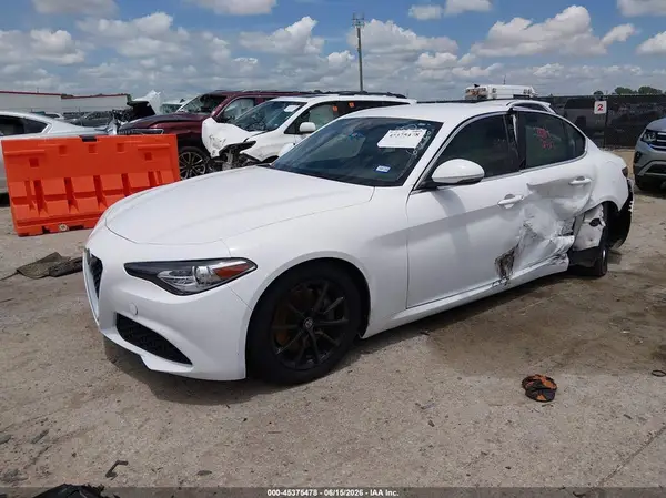 ZARFAMAN3L7634039 2020 ALFA ROMEO GIULIA - Image 2