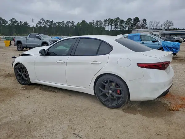 ZARFAMAN3L7635790 2020 ALFA ROMEO GIULIA - Image 2