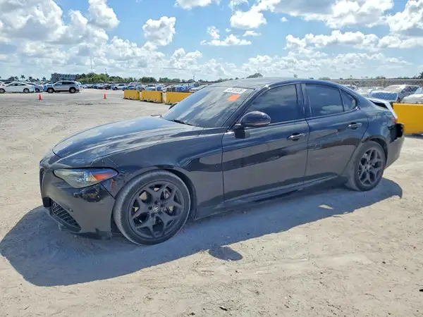 ZARFAMAN3M7645060 2021 ALFA ROMEO GIULIA