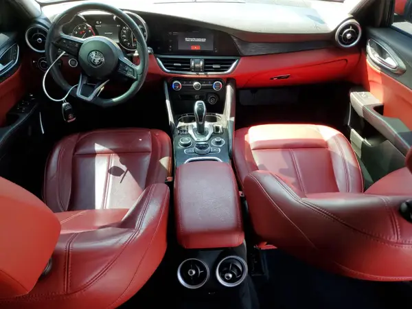 ZARFAMAN3M7649352 2021 ALFA ROMEO GIULIA - Image 8