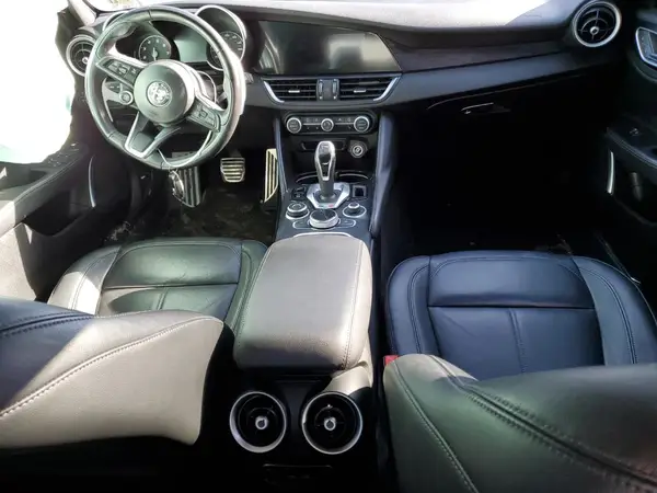ZARFAMAN3N7655217 2022 ALFA ROMEO GIULIA - Image 8