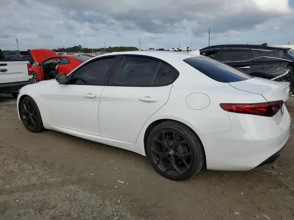ZARFAMAN4K7620486 2019 ALFA ROMEO GIULIA - Image 2