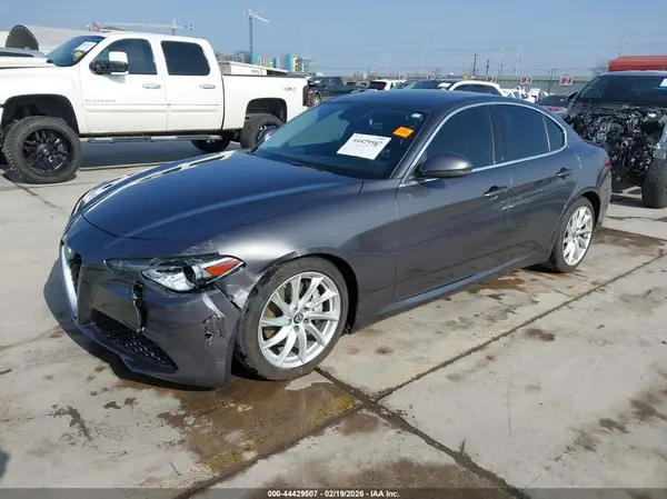 ZARFAMAN4K7621279 2019 ALFA ROMEO GIULIA - Image 2