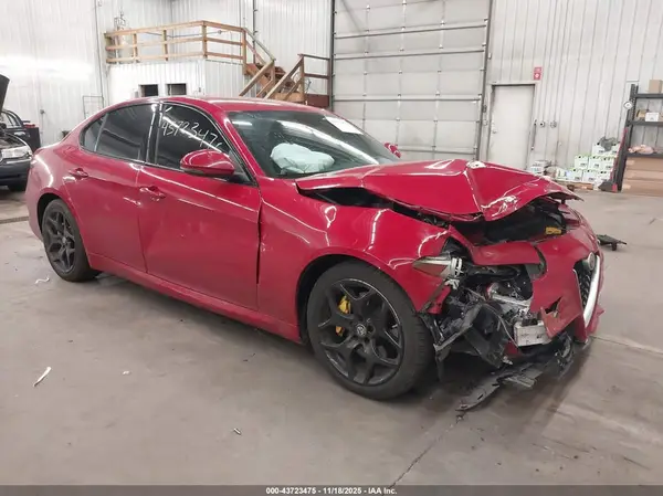 ZARFAMAN4K7621606 2019 ALFA ROMEO GIULIA
