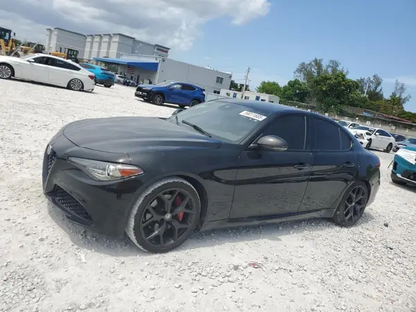ZARFAMAN4L7623860 2020 ALFA ROMEO GIULIA - Image 1