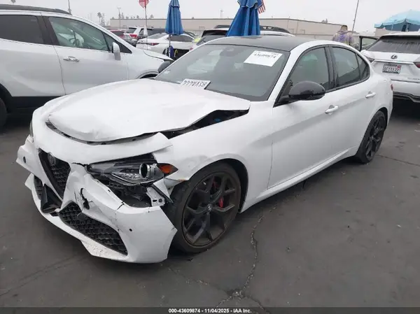 ZARFAMAN4L7632185 2020 ALFA ROMEO GIULIA - Image 2
