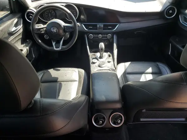 ZARFAMAN4L7636429 2020 ALFA ROMEO GIULIA - Image 8