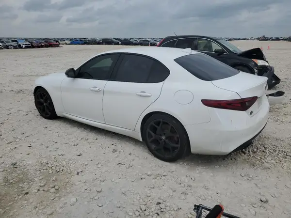 ZARFAMAN4L7637645 2020 ALFA ROMEO GIULIA - Image 2