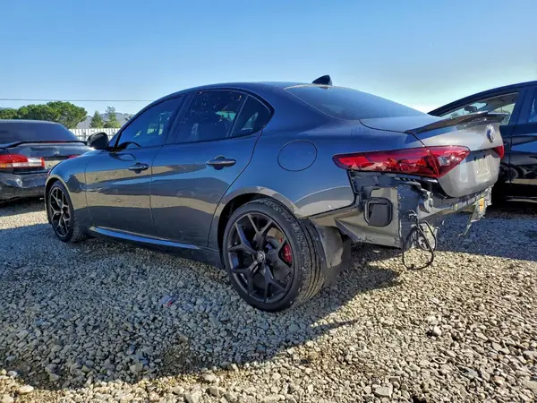 ZARFAMAN4L7638150 2020 ALFA ROMEO GIULIA - Image 2