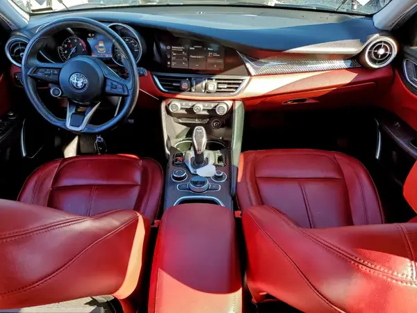 ZARFAMAN4L7638150 2020 ALFA ROMEO GIULIA - Image 8