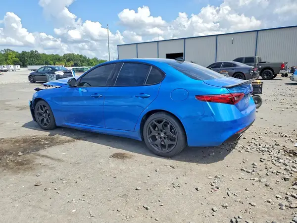 ZARFAMAN4M7645875 2021 ALFA ROMEO GIULIA - Image 2