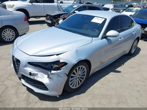ZARFAMAN4N7661642 2022 ALFA ROMEO GIULIA - Image 2