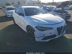 ZARFAMAN5K7622490 2019 ALFA ROMEO GIULIA