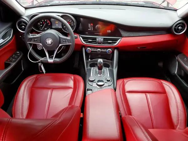 ZARFAMAN5K7622506 2019 ALFA ROMEO GIULIA - Image 8