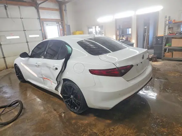 ZARFAMAN5L7631353 2020 ALFA ROMEO GIULIA - Image 2