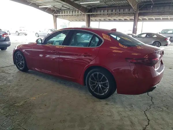 ZARFAMAN5L7633510 2020 ALFA ROMEO GIULIA - Image 2