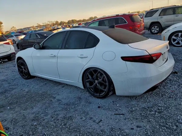 ZARFAMAN5L7634981 2020 ALFA ROMEO GIULIA - Image 2