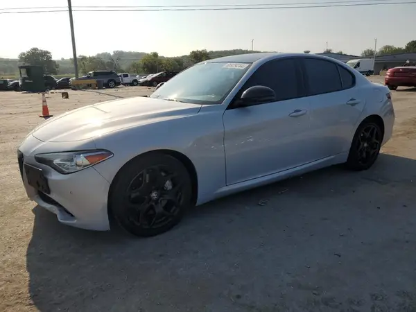 ZARFAMAN5M7644895 2021 ALFA ROMEO GIULIA - Image 1