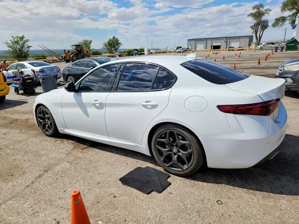 ZARFAMAN5M7646355 2021 ALFA ROMEO GIULIA - Image 2