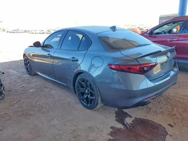 ZARFAMAN5M7647229 2021 ALFA ROMEO GIULIA - Image 2
