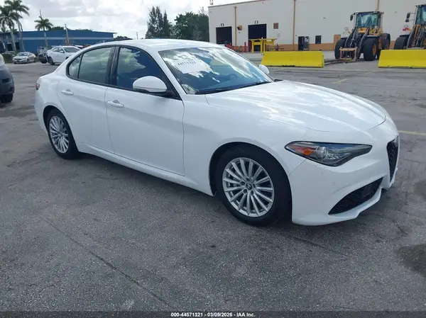 ZARFAMAN5N7660726 2022 ALFA ROMEO GIULIA
