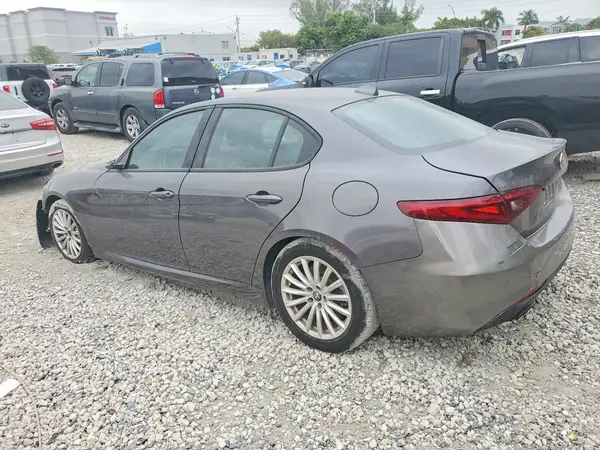 ZARFAMAN5P7670336 2023 ALFA ROMEO GIULIA - Image 2