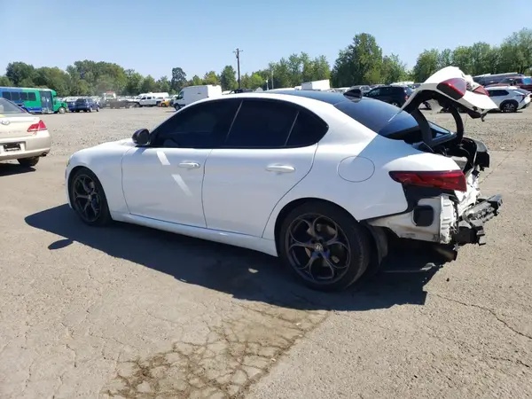 ZARFAMAN6K7597969 2019 ALFA ROMEO GIULIA - Image 2