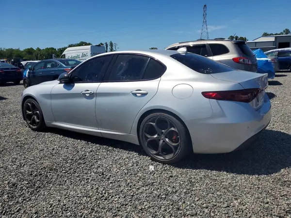 ZARFAMAN6K7599799 2019 ALFA ROMEO GIULIA - Image 2