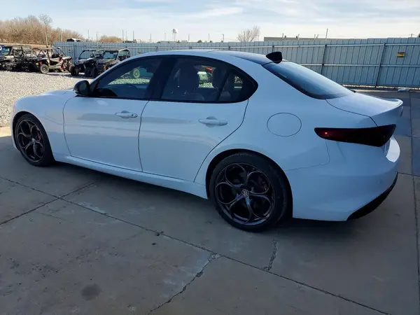 ZARFAMAN6K7606413 2019 ALFA ROMEO GIULIA - Image 2