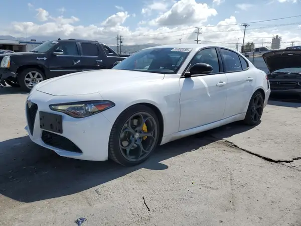 ZARFAMAN6L7626100 2020 ALFA ROMEO GIULIA - Image 1