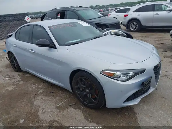 ZARFAMAN6M7645490 2021 ALFA ROMEO GIULIA - Image 1
