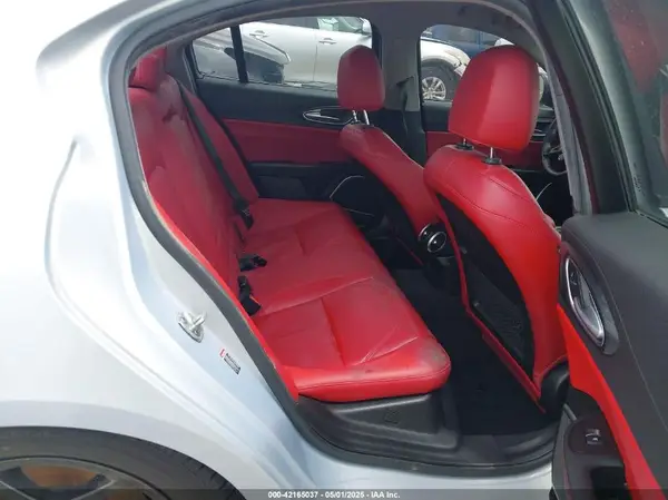 ZARFAMAN6M7645490 2021 ALFA ROMEO GIULIA - Image 8