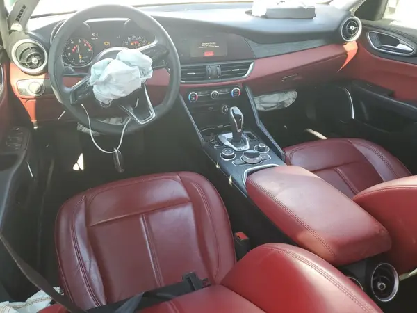 ZARFAMAN6M7646879 2021 ALFA ROMEO GIULIA - Image 8