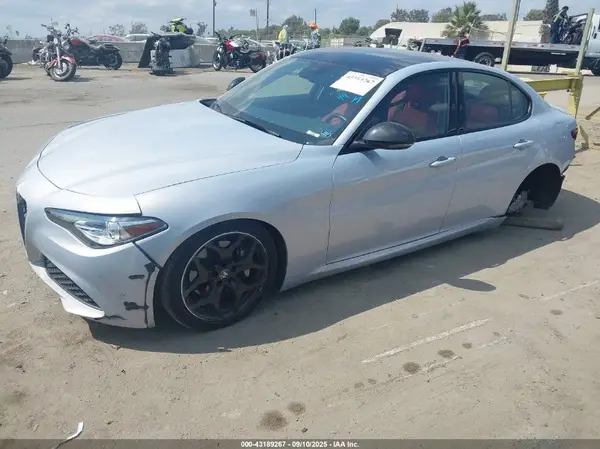 ZARFAMAN6M7647367 2021 ALFA ROMEO GIULIA - Image 2