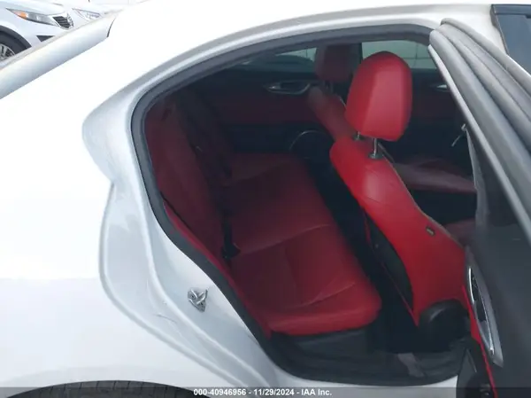 ZARFAMAN7K7598550 2019 ALFA ROMEO GIULIA - Image 8