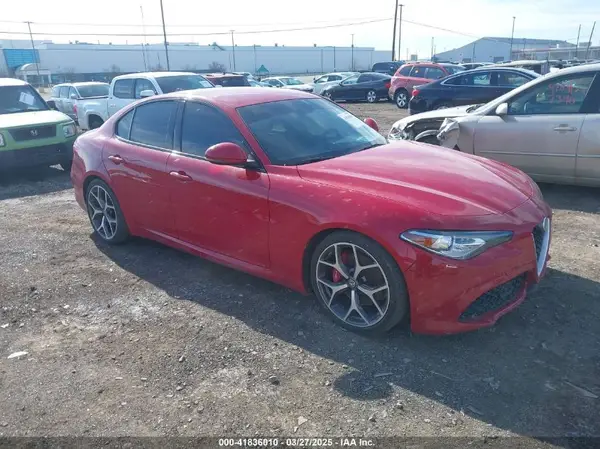 ZARFAMAN7K7599097 2019 ALFA ROMEO GIULIA - Image 1